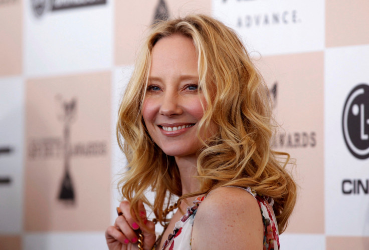 La actriz Anne Heche llega a los premios Film Independent Spirit Awards 2011 en Santa Mónica