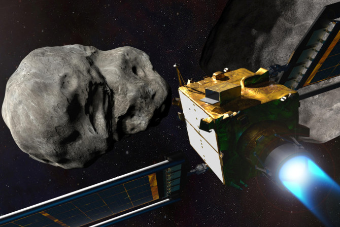 Ilustración de la nave espacial DART de la NASA antes del impacto en el sistema de asteroides binarios Didymos