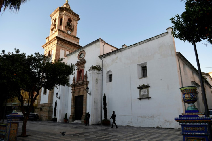 El alcalde de Algeciras ha declarado día de luto tras los atentados, en los que murió un sacristán y resultó gravemente herido un sacerdote.