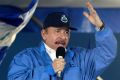 El presidente de Nicaragua, Daniel Ortega, a quien los grupos de derechos acusan de aplastar la disidencia y socavar la democracia, ha despojado a más de 300 opositores de su nacionalidad.