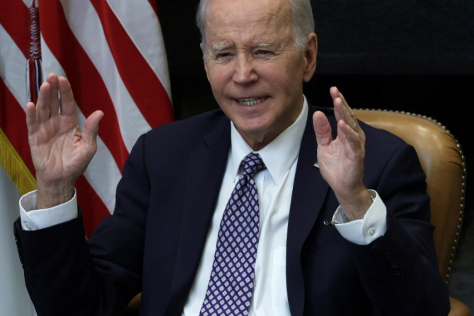 El presidente de los Estados Unidos, Joe Biden, dijo que los legisladores republicanos están tomando a la economía estadounidense como "rehén" al negarse a aprobar un aumento del límite de la deuda a menos que primero acepte recortes presupuestarios "drac