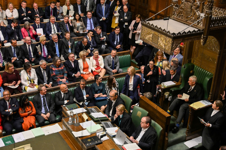 El nuevo primer ministro británico Truss asiste a sus primeros PMQ en la Cámara de los Comunes de Londres