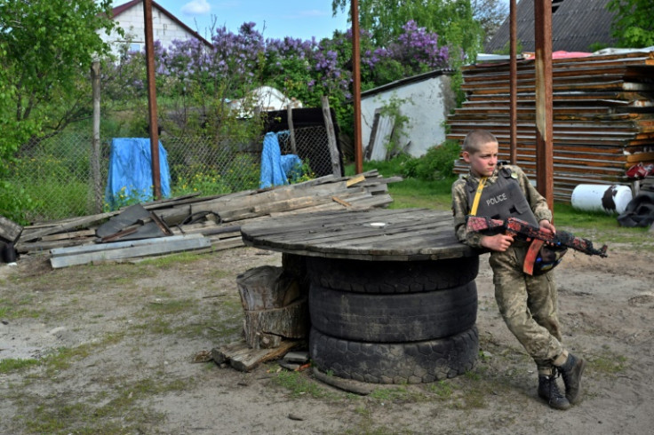 La guerra se ha filtrado en el juego y la visión del mundo de niños ucranianos como Andriy Shyrokyh, de 13 años.