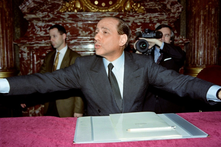 Como jefe de su empresa Fininvest, Berlusconi buscó expandir sus intereses en los medios a Francia y Alemania en la década de 1990.