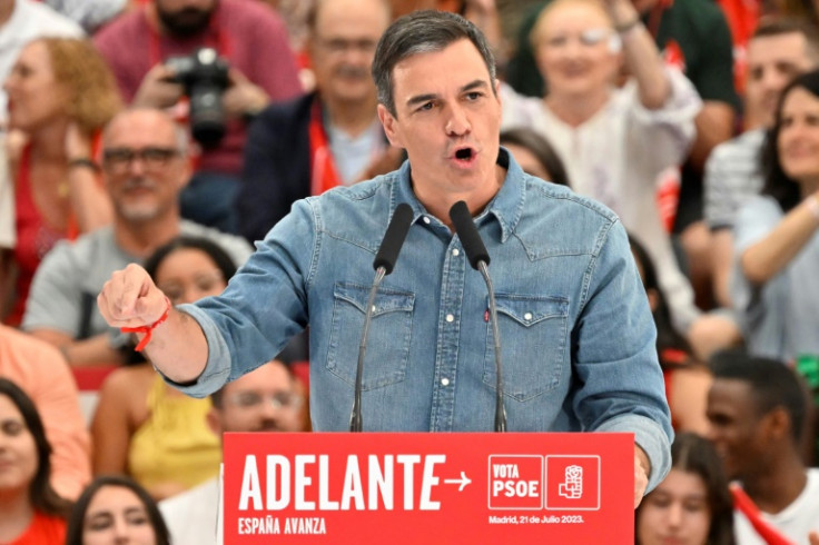 Bajo presión de los separatistas catalanes, el presidente del Gobierno español, Pedro Sánchez, pidió a la UE que hiciera oficiales el catalán, el euskera y el gallego.