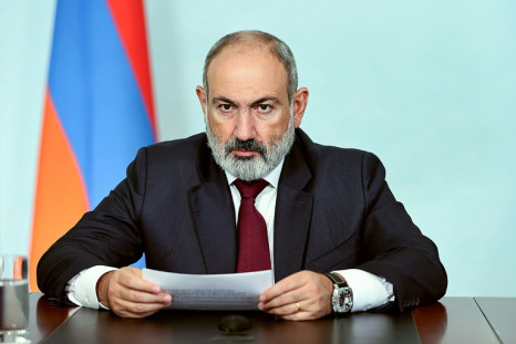 "Actualmente estamos trabajando en el proyecto de acuerdo con Azerbaiyán sobre la paz y la normalización de las relaciones", dijo Pashinyan.